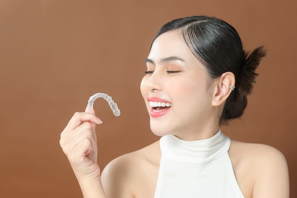 Do Clear Aligners Hurt?